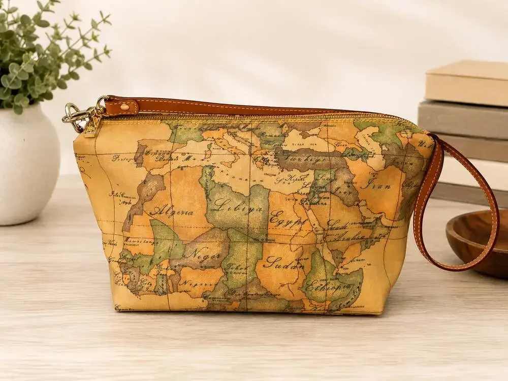 Vintage Alviero Martini 1A Classe Geo Map Shoulder Bag Made Italy